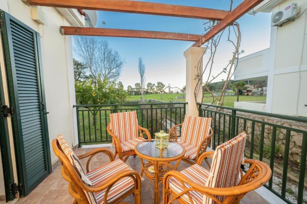 Captain'S Villas Кателиос Екстериор снимка